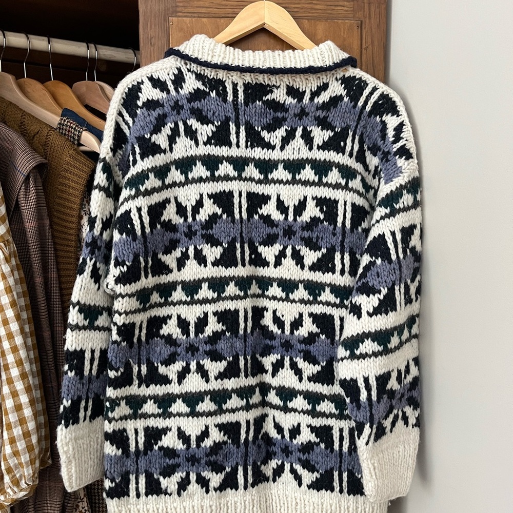 Patterned Wool Pullover Sweater - Picture 3 of 3